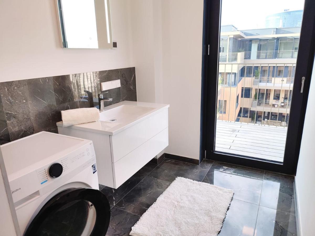 Panorama - Free Parking, Sauna & Fitness Apartment Wien